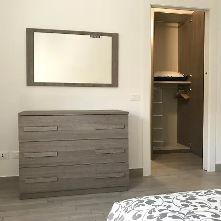 アパートホテル Home Hotel