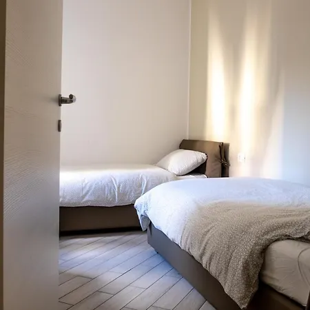 アパートホテル Home Hotel *
